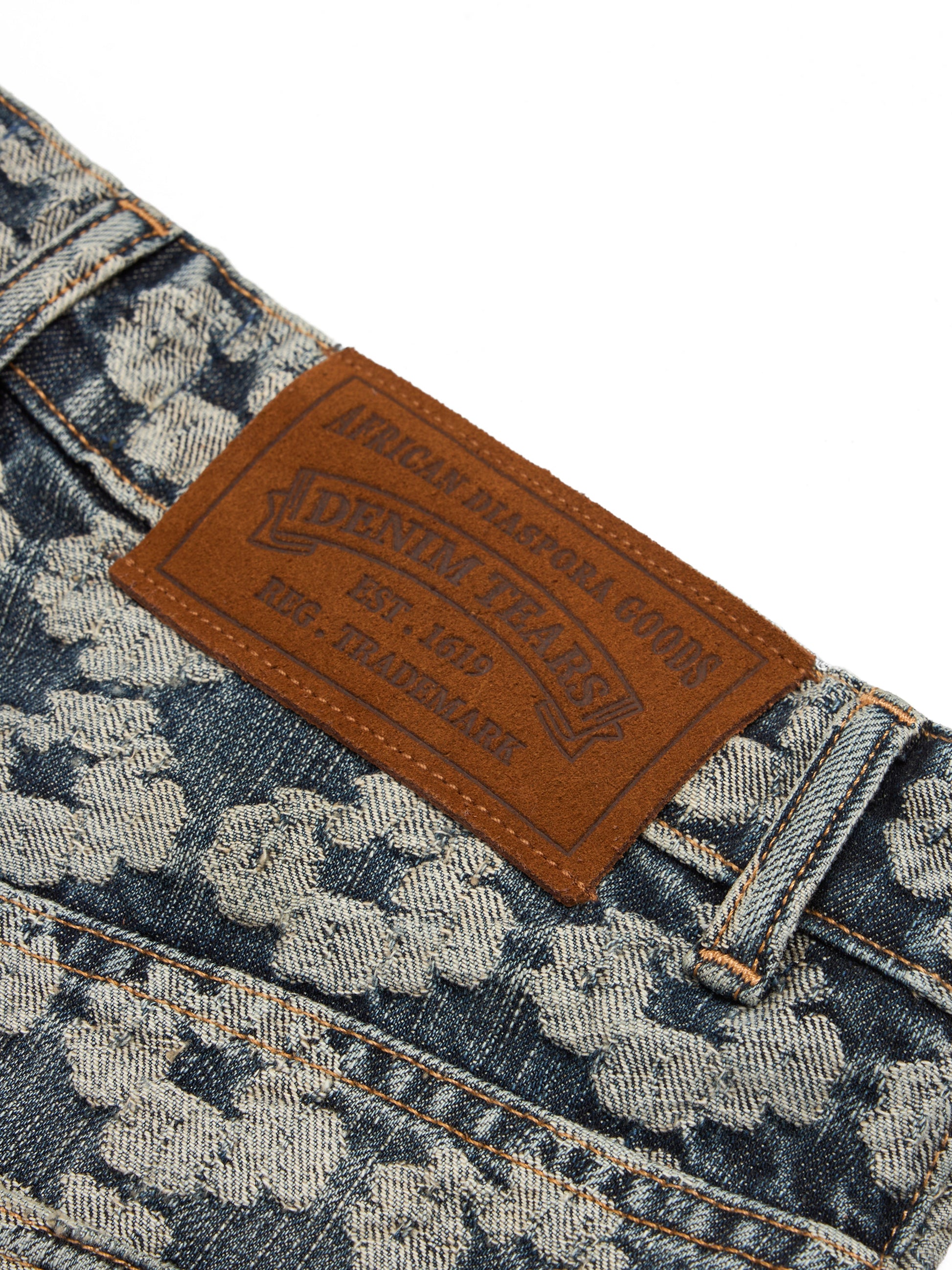Jacquard Wreath Denim Short – view 4