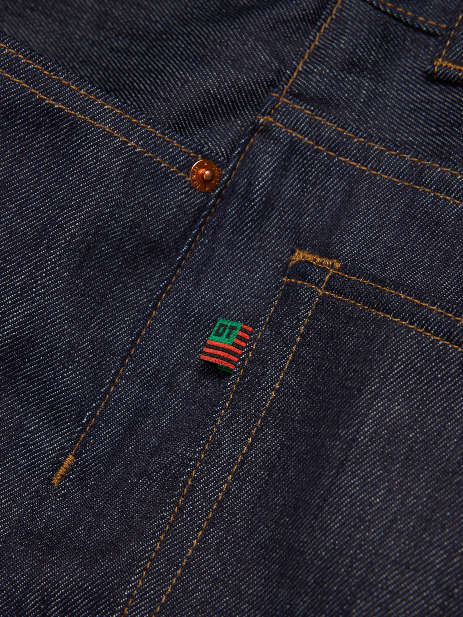 Selvedge Denim Short – view 3