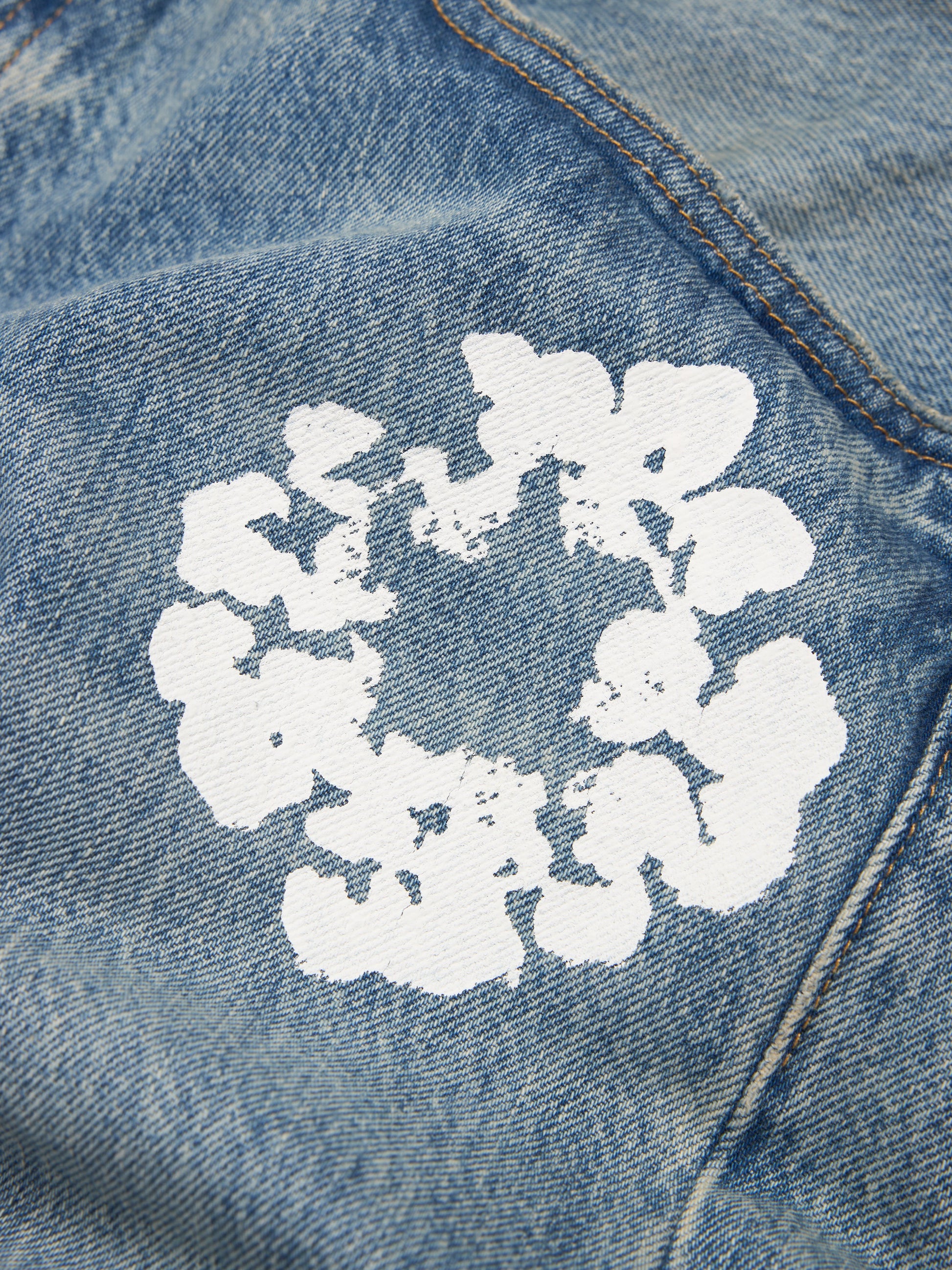 Straight Cotton Wreath Denim Pant Light Wash – view 3